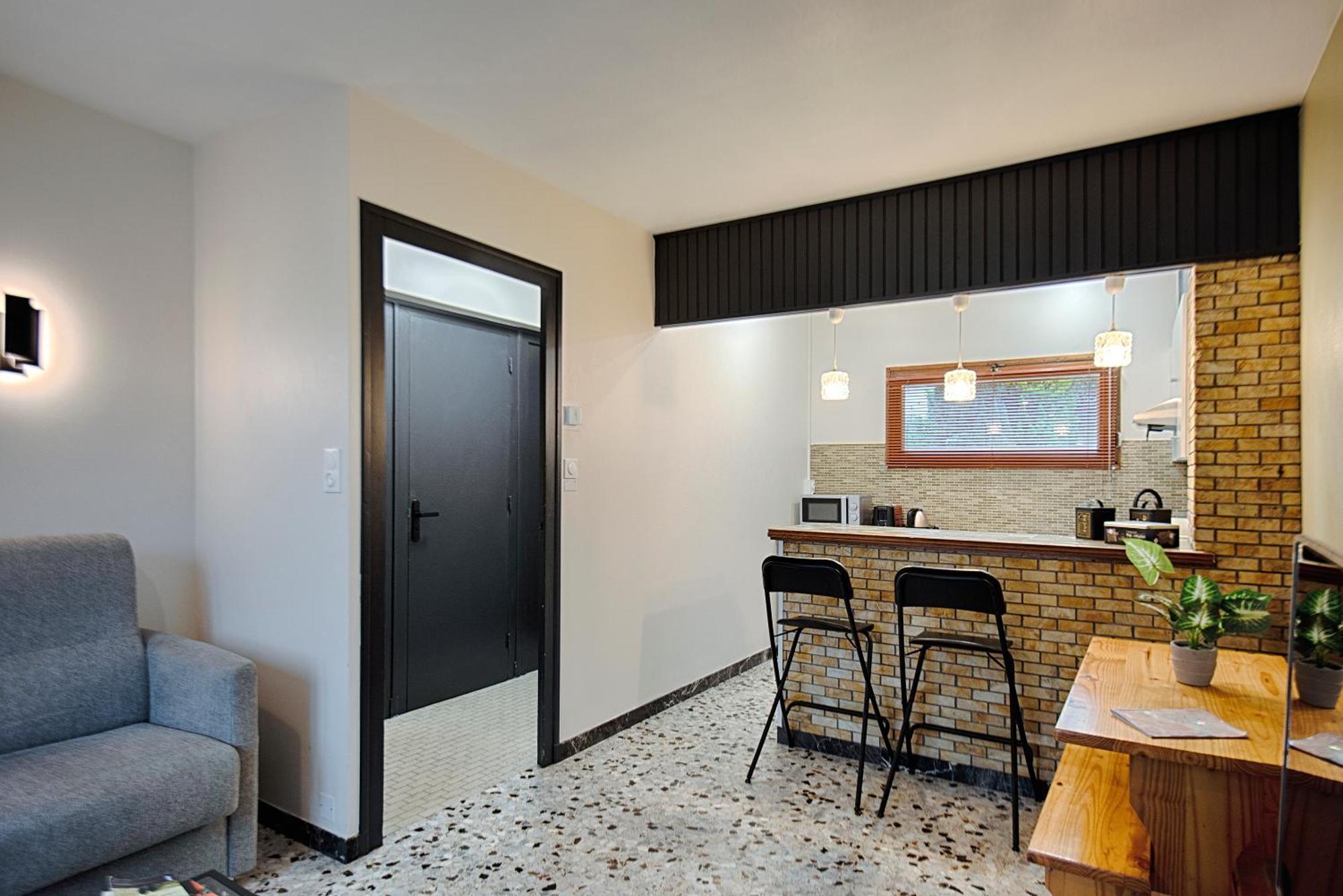 Apartment Les Cantinieres - Bourgoin Jallieu - Jardin Prive
